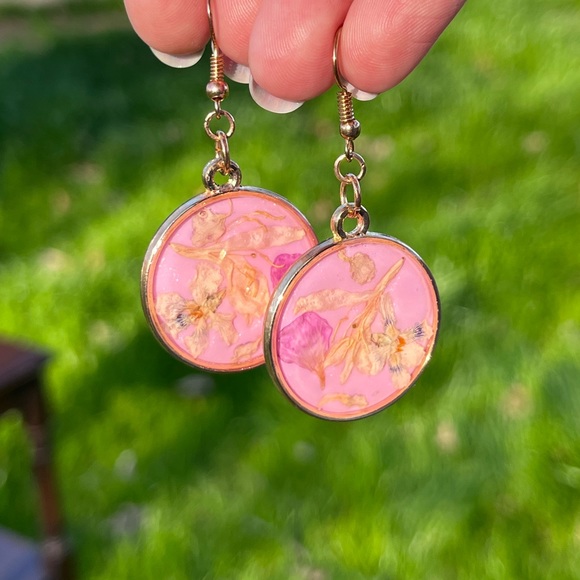 Handmade Honeysuckle Violet Earrings - Picture 1 of 16